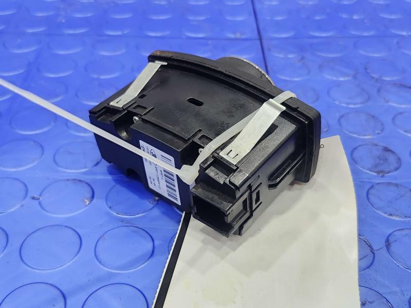 2016 Ford Transit 150 Headlight Switch (Dash Mtd)