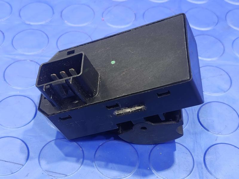 2019 Chevrolet Express 2500 Door Switch Front