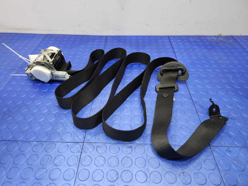 2014 BMW 228i Front Seat Belt