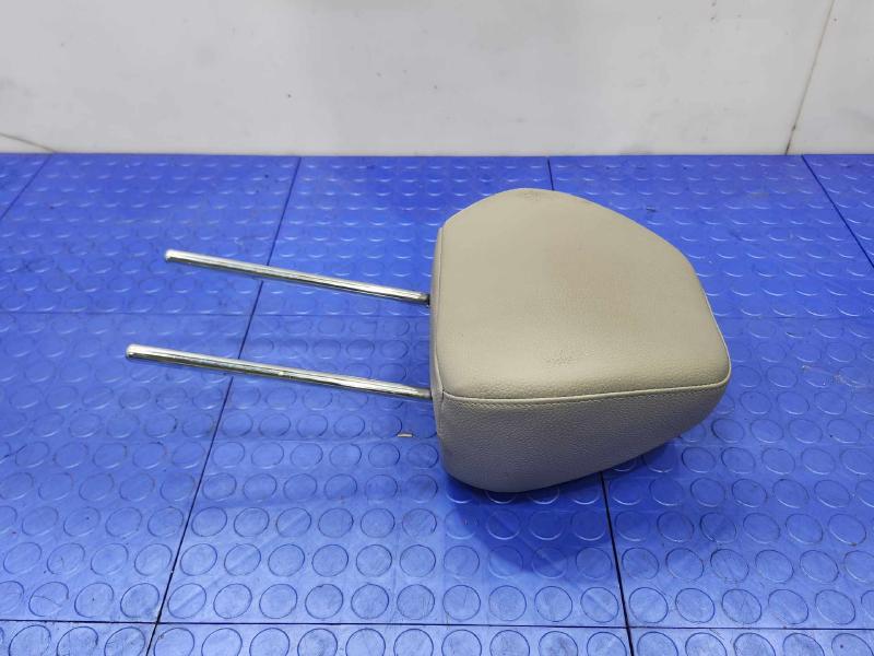 2012 Hyundai Veloster Headrest