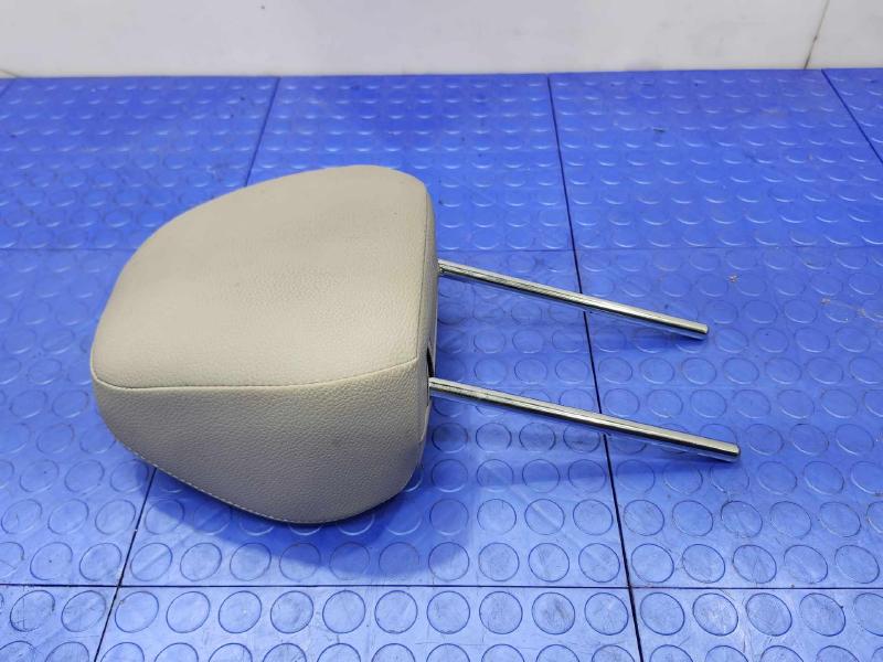 2012 Hyundai Veloster Headrest