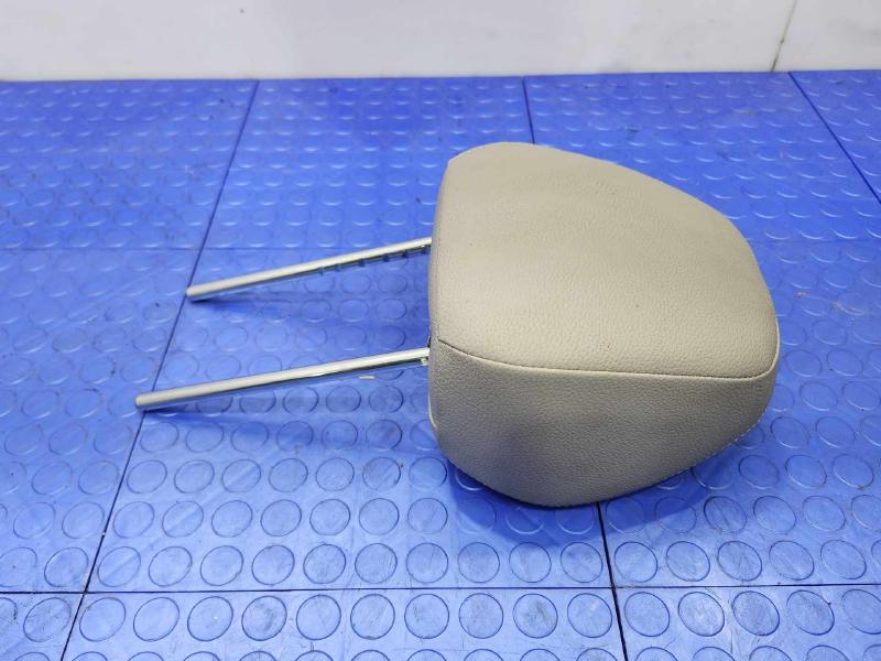 2012 Hyundai Veloster Headrest