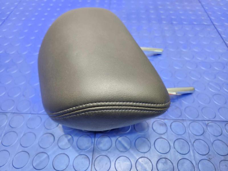 2017 Nissan Maxima Headrest