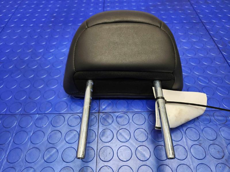 2017 Nissan Maxima Headrest