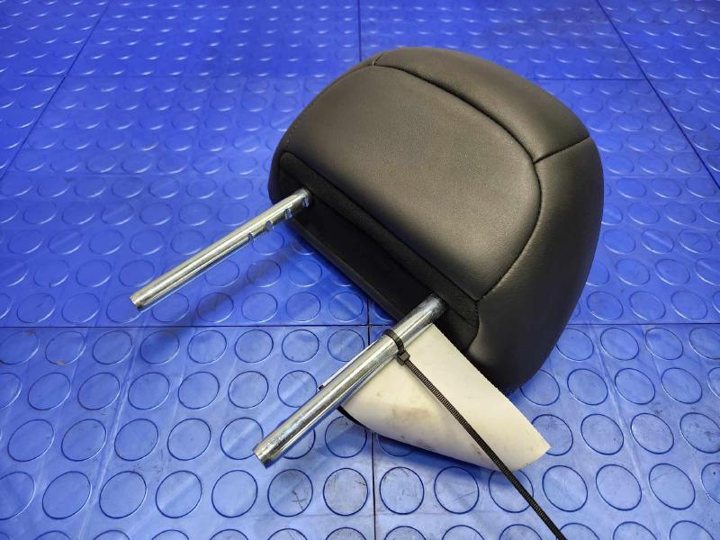 2017 Nissan Maxima Headrest