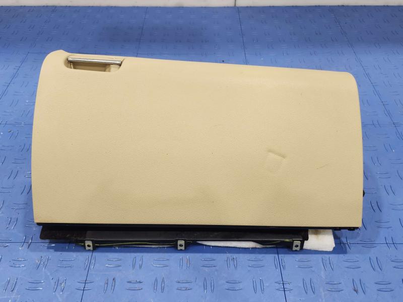 2010 Mercedes ML-Class Glove Box