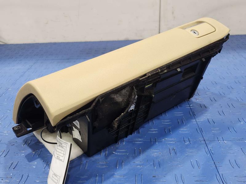 2010 Mercedes ML-Class Glove Box