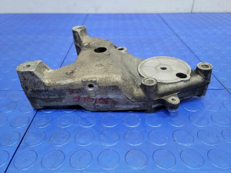 2010 Land Rover Range Rov Alternator Bracket