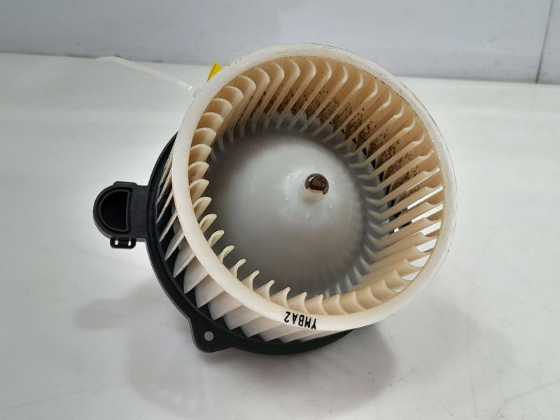 2017 - 2022 Kia Niro Front Heater AC Blower Motor Assembly OEM 97113G2000