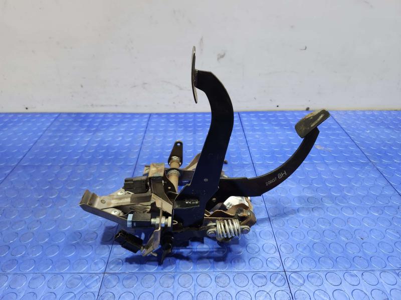 2013 Subaru Crosstrek Brake Pedal