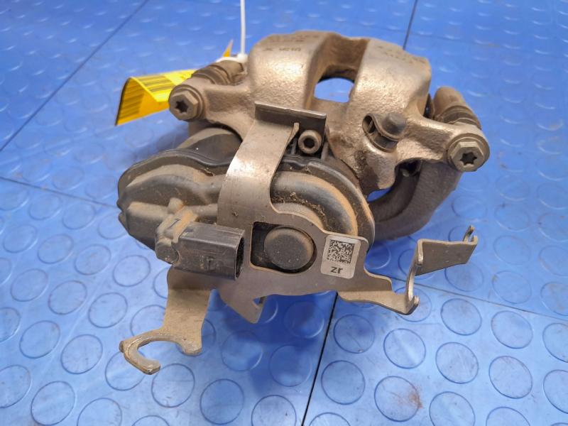 2018 BMW 740I Caliper