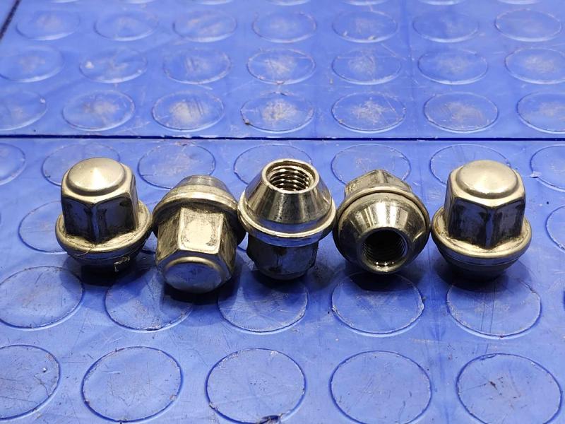 2021 Ford Escape Lug Nuts