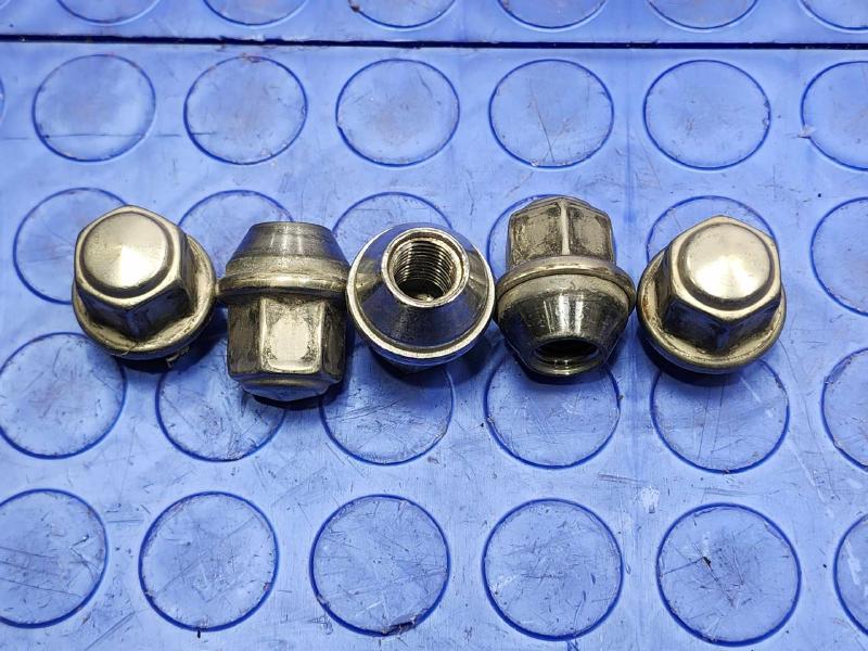 2021 Ford Escape Lug Nuts