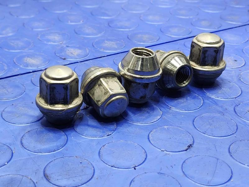2021 Ford Escape Lug Nuts