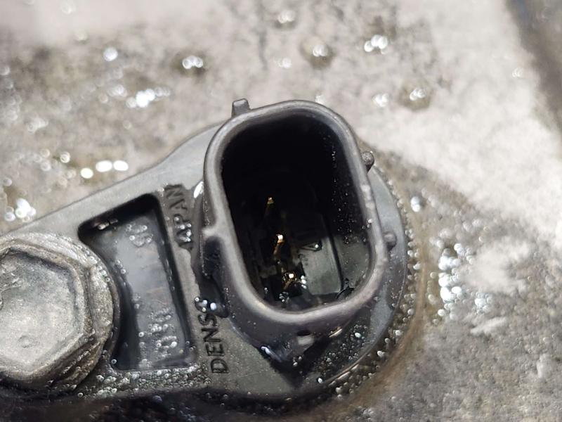 2013 Toyota Camry Valve Cover