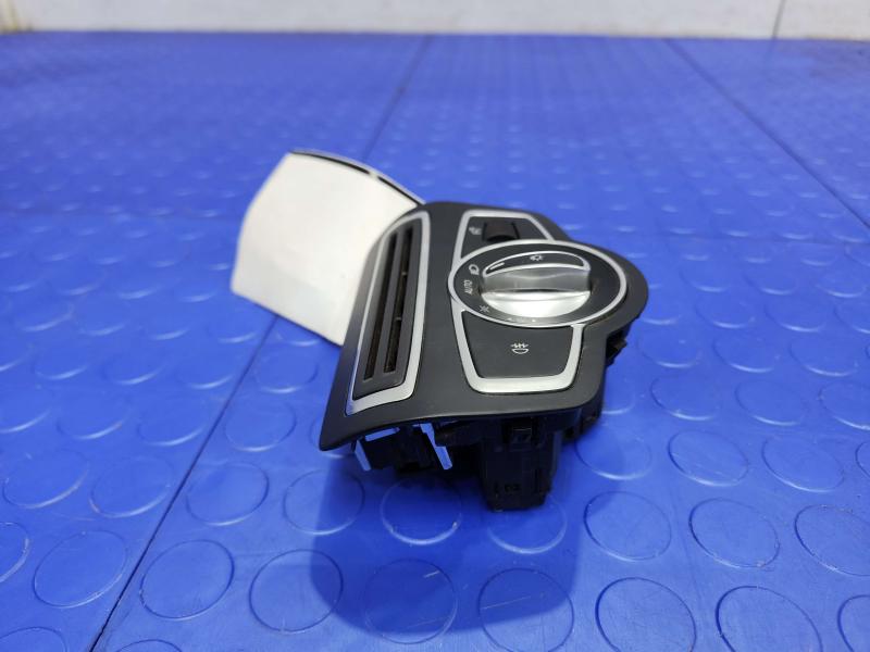 2017 Mercedes C-Class Headlight Switch (Dash Mtd)