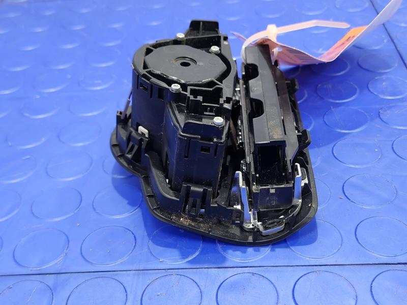 2017 Mercedes C-Class Headlight Switch (Dash Mtd)