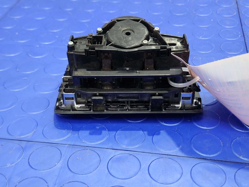 2017 Mercedes C-Class Headlight Switch (Dash Mtd)