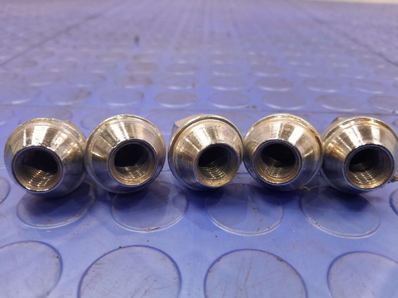 2015 Ford Fusion Lug Nuts