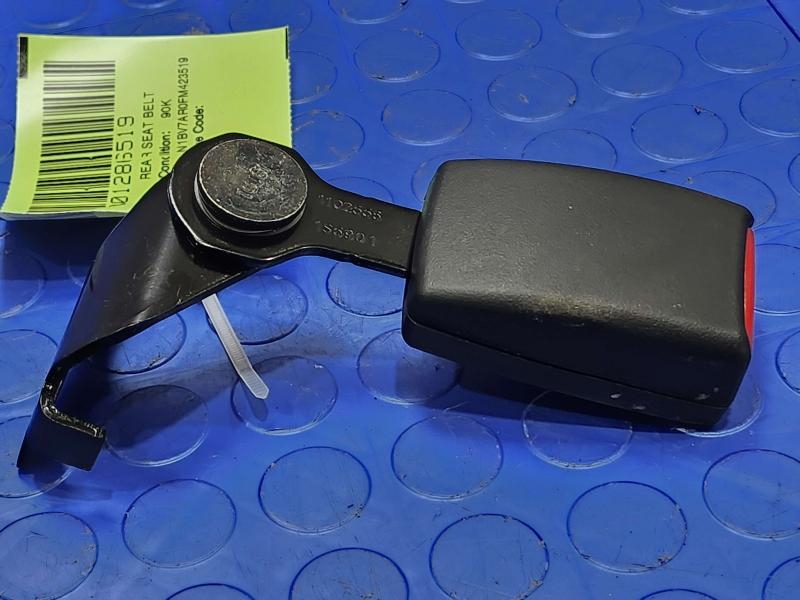 2015 Infiniti Q50 Rear Seat Belt