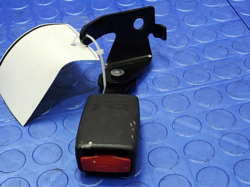 2015 Infiniti Q50 Rear Seat Belt