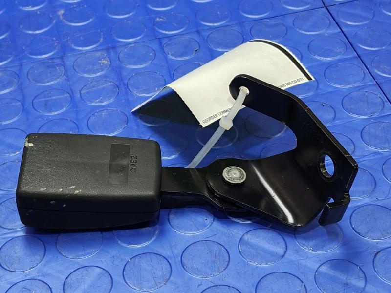 2015 Infiniti Q50 Rear Seat Belt