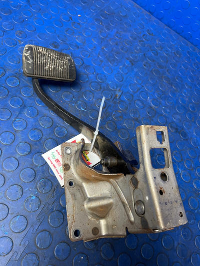2011 - 2017 Jeep Patriot Brake Pedal Assembly w/ Bracket OEM