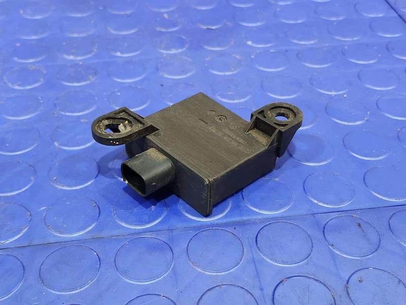 2008 BMW 128i Chassis Brain Box