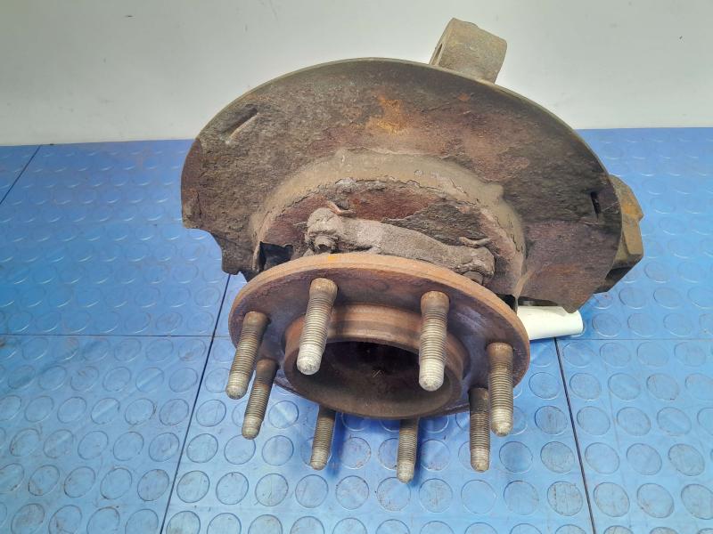2007 GMC Savana 2500 Spindle Knuckle Front