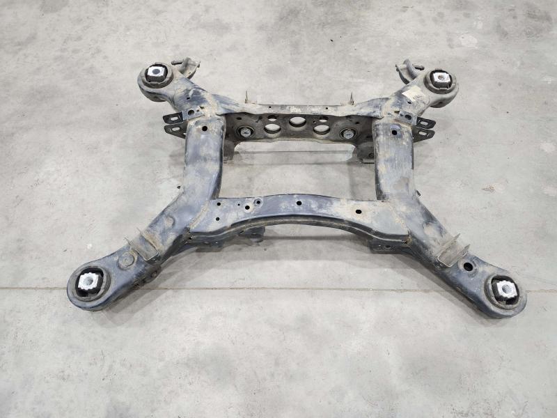 2014 Jeep Grand Cherokee Crossmember/Cradle/Undercarria