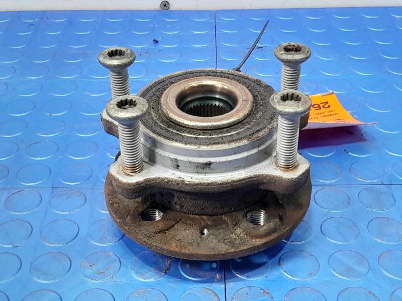 2018 Volvo S90 Hub