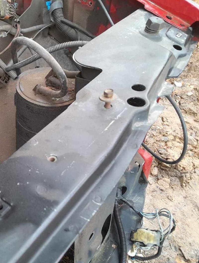 1995 Chevrolet Suburban Radiator Support