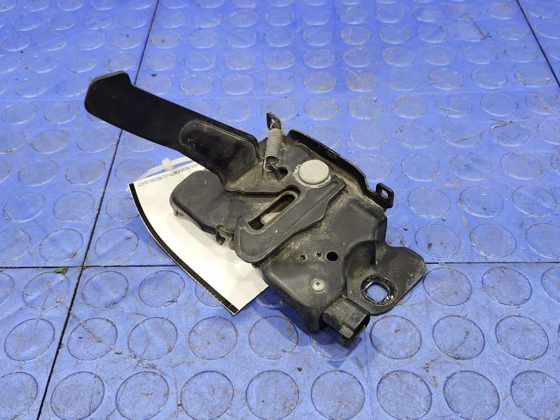 2013 Chrysler 300 Hood Latch