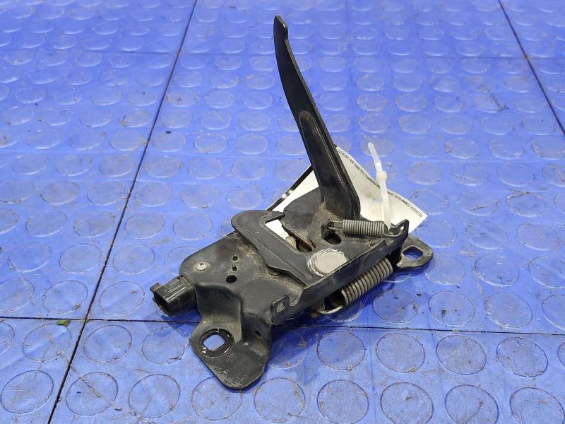 2013 Chrysler 300 Hood Latch