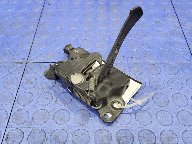 2013 Chrysler 300 Hood Latch