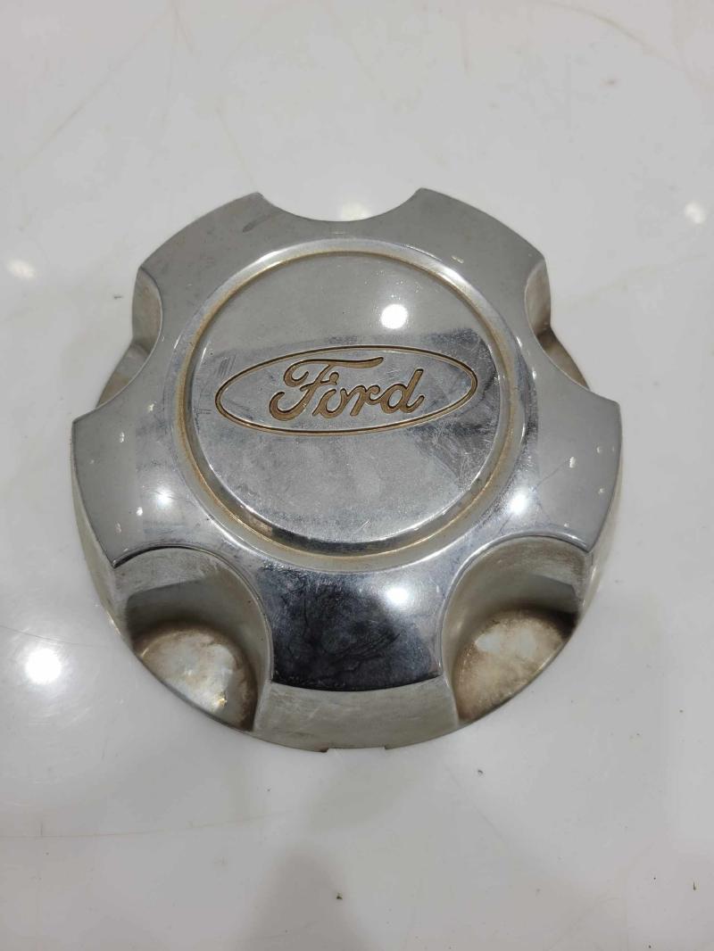 2000 Ford Crown Victoria Center Cap