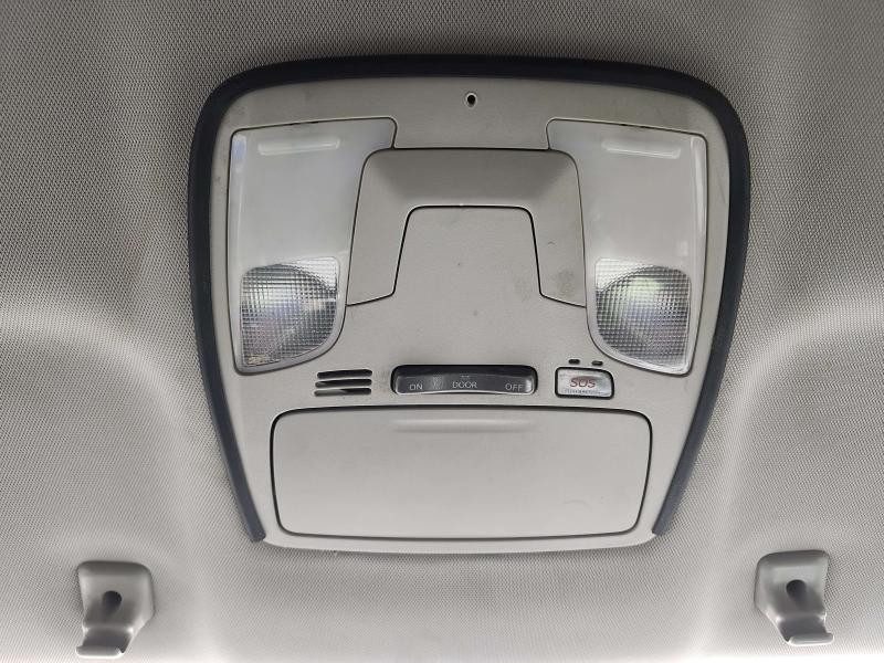 2019 Toyota Sienna Front Console