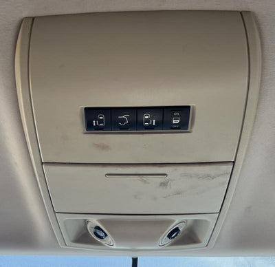 2013 Chrysler Town & Country Front Console