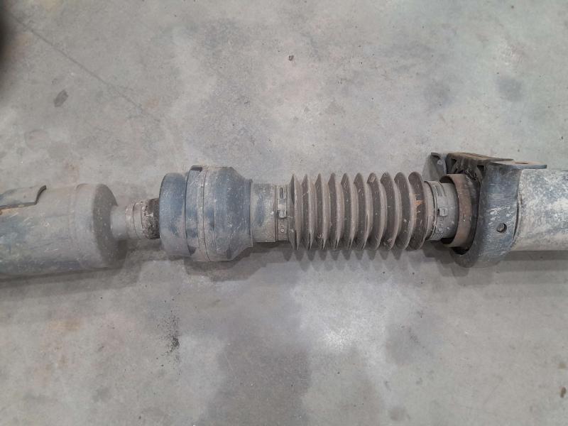 2017-2019 Nissan Titan 4x4 139.8' Wheelbase Rear Driveshaft Prop Shaft OEM 37300EZ20B