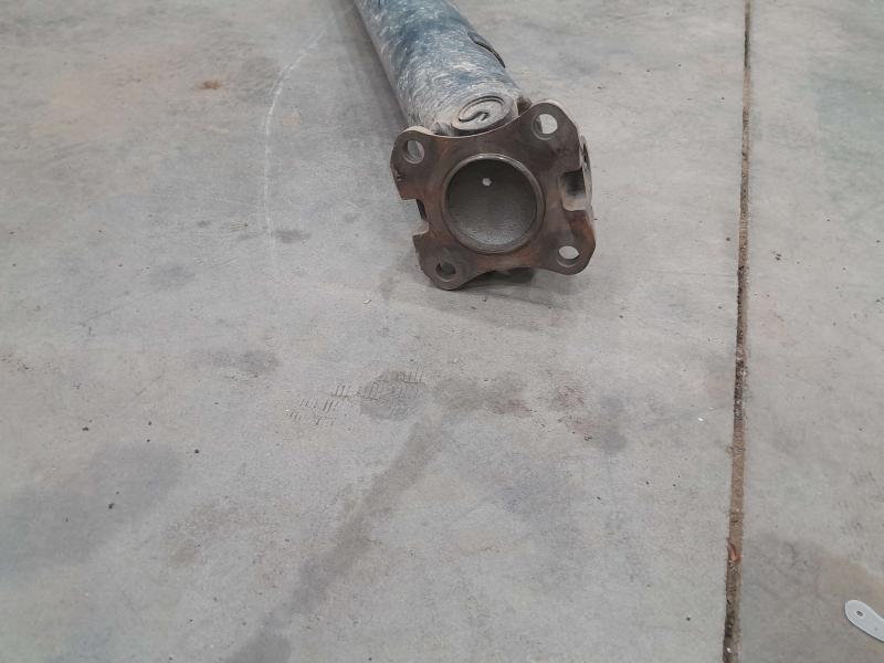 2017-2019 Nissan Titan 4x4 139.8' Wheelbase Rear Driveshaft Prop Shaft OEM 37300EZ20B
