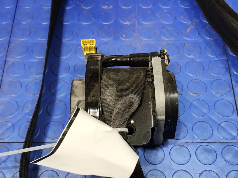 2015 Volkswagen Beetle Front Seat Belt