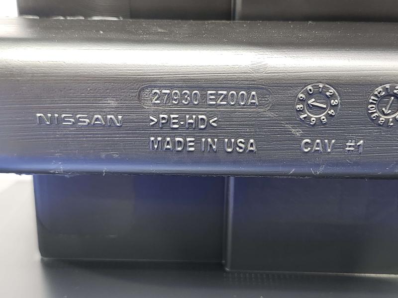 2019 Nissan Titan Front Console