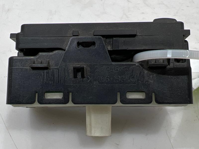 2009 Jeep Grand Cherokee Door Switch Front