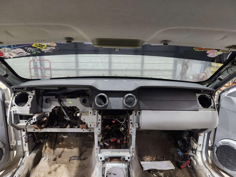 2006 Ford Mustang Dash Panel