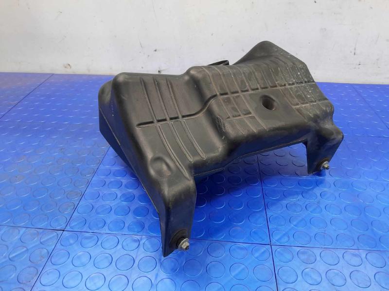 2007 Pontiac Solstice Air Intake Tube/Resonator