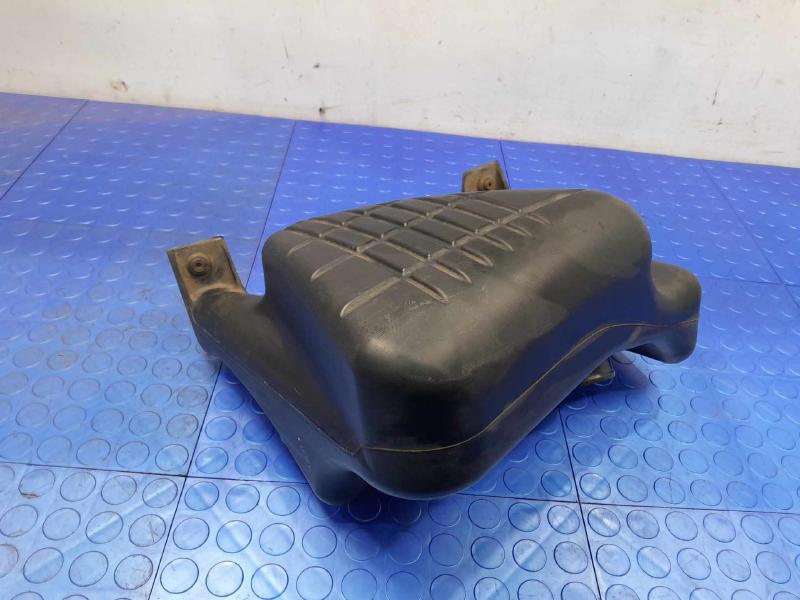 2007 Pontiac Solstice Air Intake Tube/Resonator