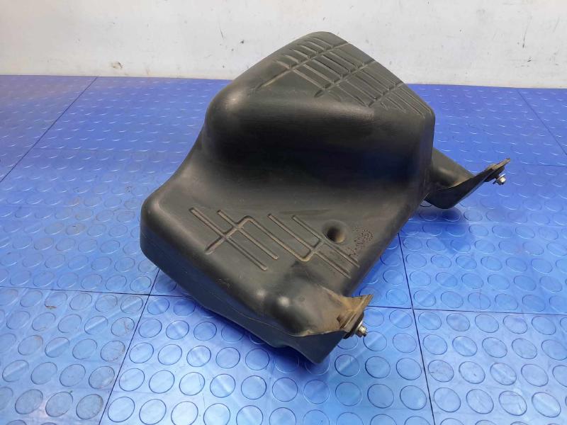 2007 Pontiac Solstice Air Intake Tube/Resonator