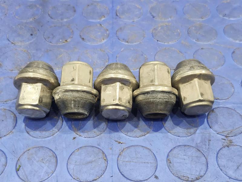 2016 Ford Edge Lug Nuts