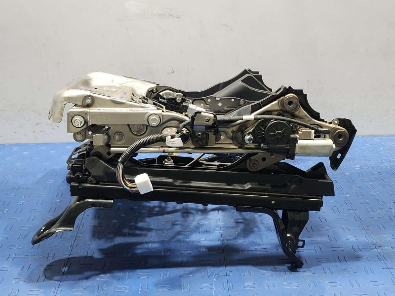 2020 Subaru Forester Seat Track