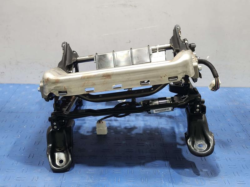 2020 Subaru Forester Seat Track
